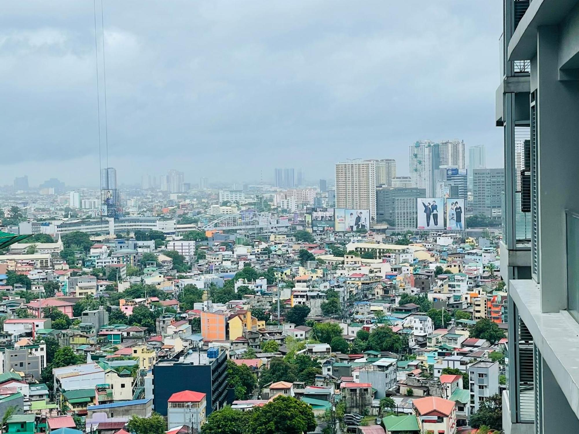 Uptown Parksuites Bgc Taguig Exterior foto